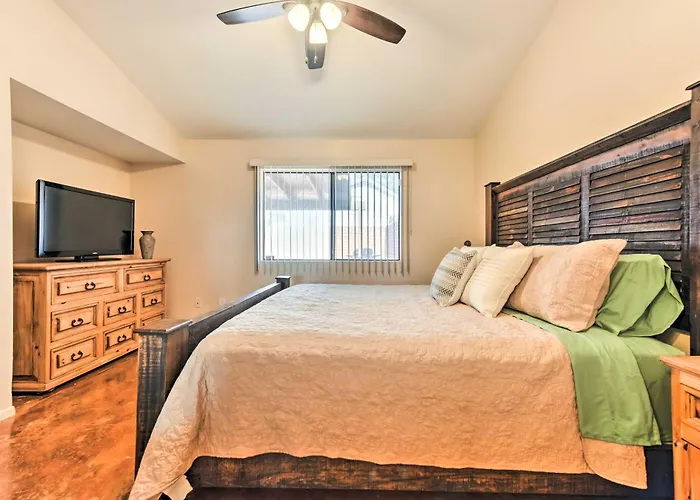 Holiday home Fenced! Quiet 2-unit Combo In *