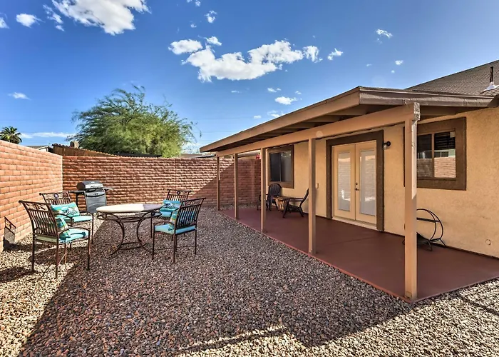 Fenced! Quiet 2-unit Combo In Tucson
