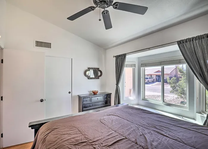 Fenced! Quiet 2-unit Combo In Holiday home *