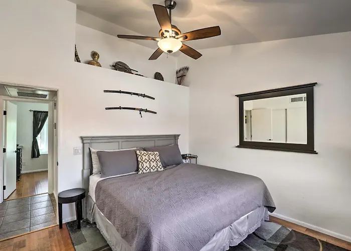 Holiday home Fenced! Quiet 2-unit Combo In Tucson