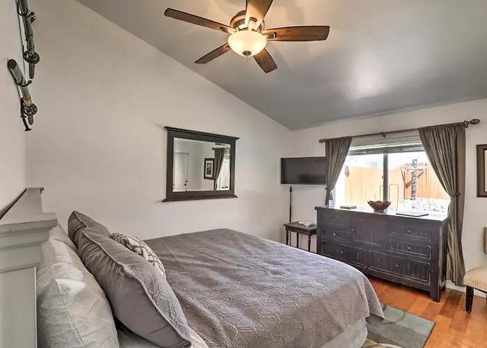 Fenced! Quiet 2-unit Combo In Tucson